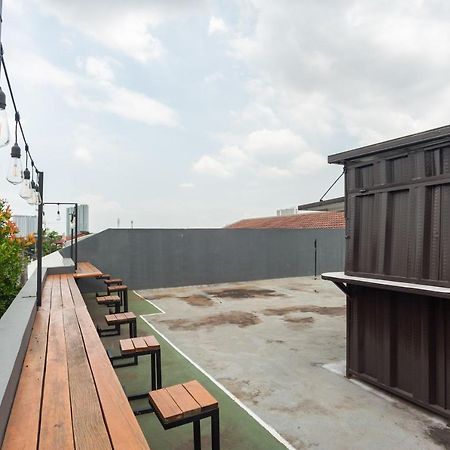 Hotel RedDoorz Syariah near Grand Galaxy Park Ceger Exterior foto